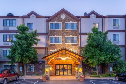 Davenport Hotel | Staybridge Suites Davenport by IHG