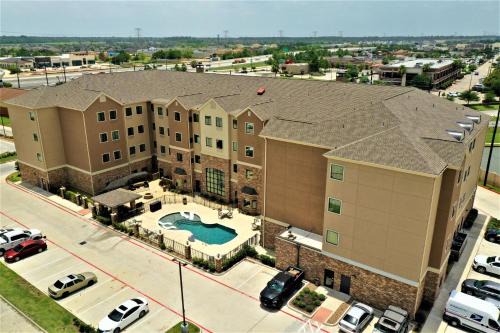 Humble Hotel | Staybridge Suites Houston - Humble Beltway 8 E by IHG