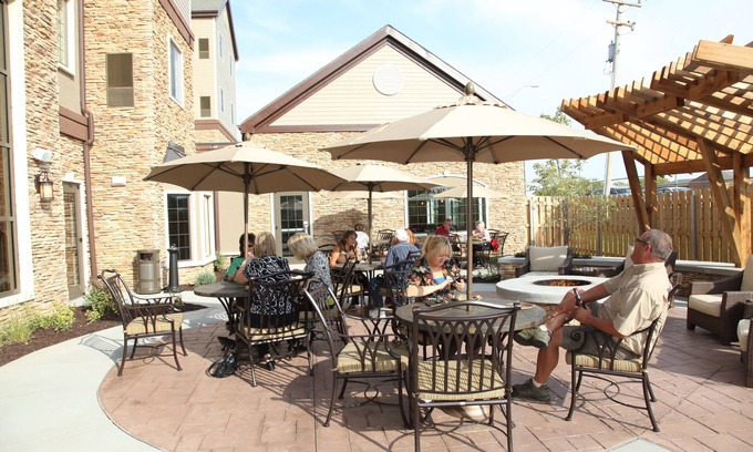 Lincoln Hotel | Staybridge Suites Lincoln Northeast by IHG