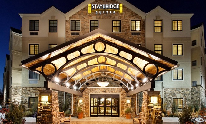 Rossford Hotel | Staybridge Suites Toledo - Rossford - Perrysburg by IHG