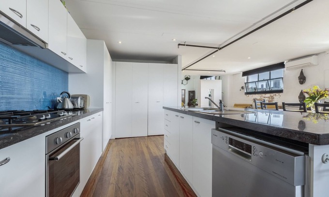 Collingwood North Apartment | StayCentral - Fitzroy Converted Warehouse Penthouse