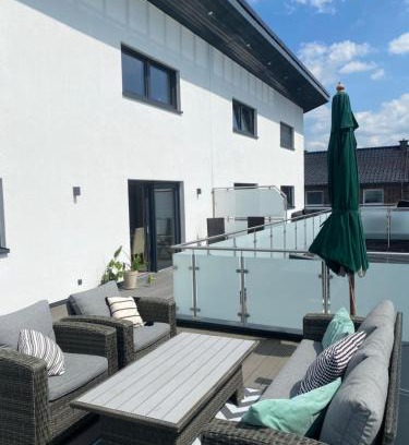 Region Hannover District Apartment | Staylight, Isernhagen Loft, Dachterrasse