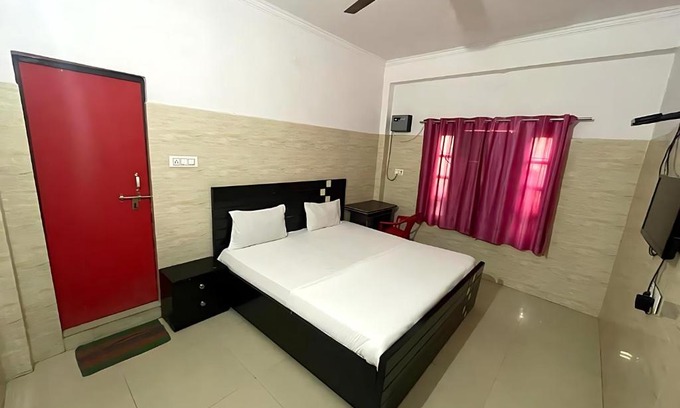 Indira Nagar Hotel | STAYMAKER Hotel Mauryan's near High Court