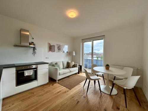 Innere Stadt Apartment | StayRoom Apartments I "U27"