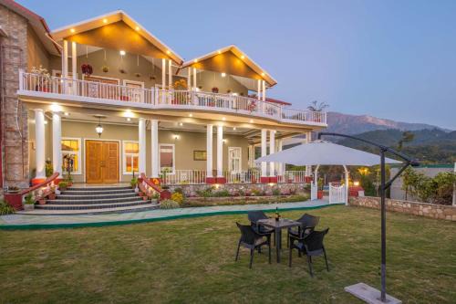 Bullawala Villa | StayVista at SilverOaks Cottage