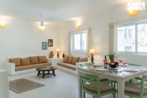 Mandrem Apartment | StayVista at Suite De Emerald