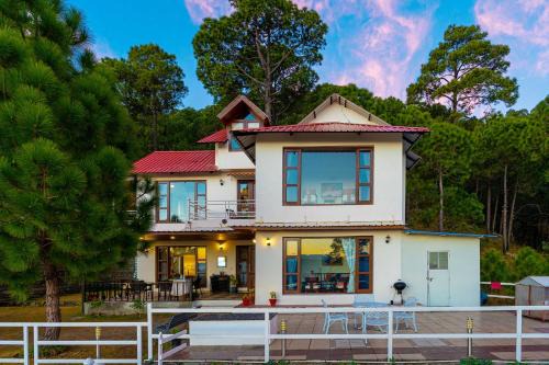 Kasauli Villa | StayVista at The Haven