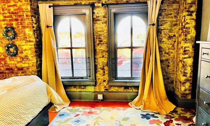Allegheny-West House | Steeler Haven! Walk 10 min to Stadium! Free Private Park