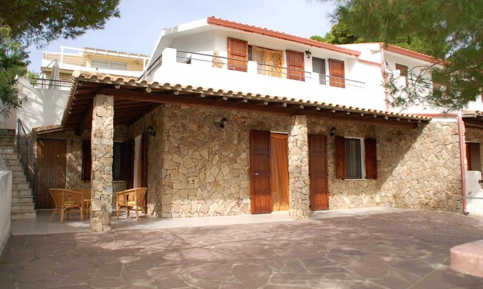 Porto Pino Apartment | Stefania Apartments