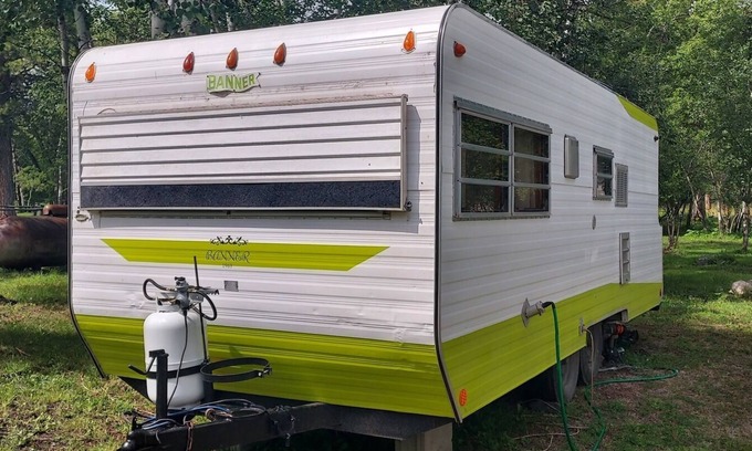 Saddlestring House | Steinbeck Camper, Rustic Mid-Century Camper