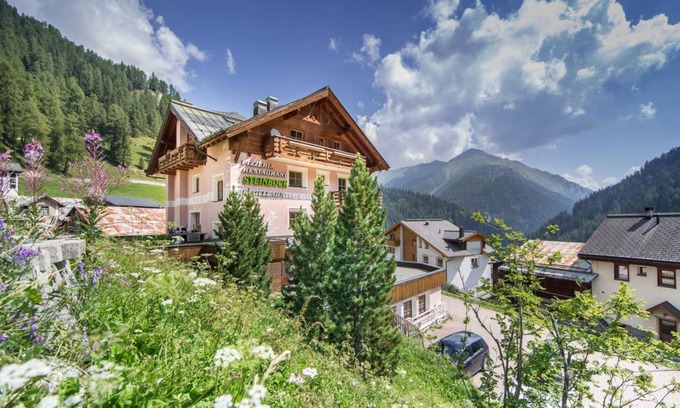 Ravaisch Apartment | Steinbock Apartments