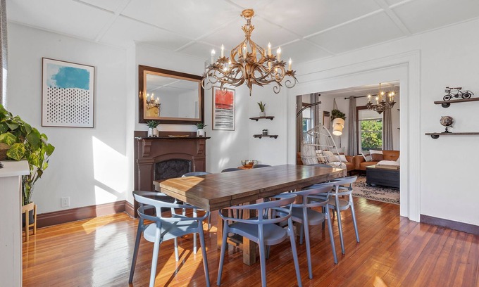 Norwich House | Stellar 4br/2ba - Views, Location & Comfort