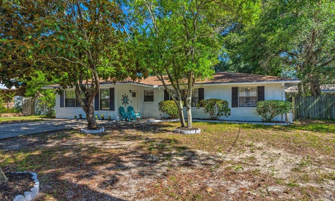 Wright House | Stellar Fort Walton Retreat about 2 Mi to Beach!