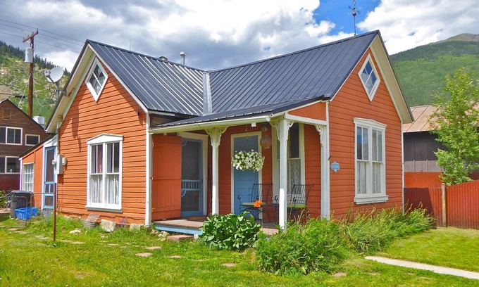 Silverton Cottage | Stellar House in Downtown Silverton