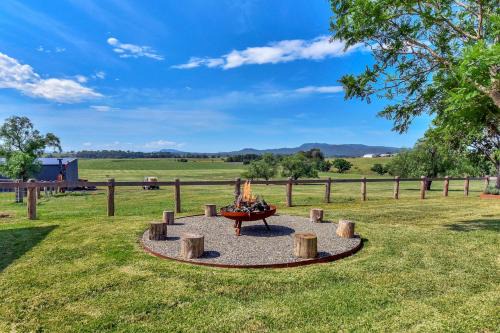 Lower Belford House | Stellaview Farmhouse, Newly Renovated in Heart of Hunter