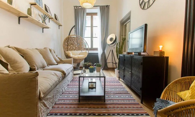 Duomo Apartment | Step to Duomo and All the Sights from Refurbished Apartment