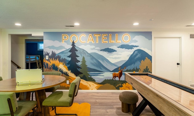 Pocatello House | Steps from ISU, Hot Tub, Fire Pit, game room,