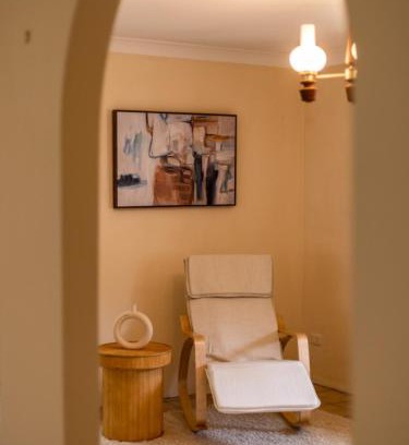 Robertson House | Steps from Mall Super Convenient 3BR Cozy House