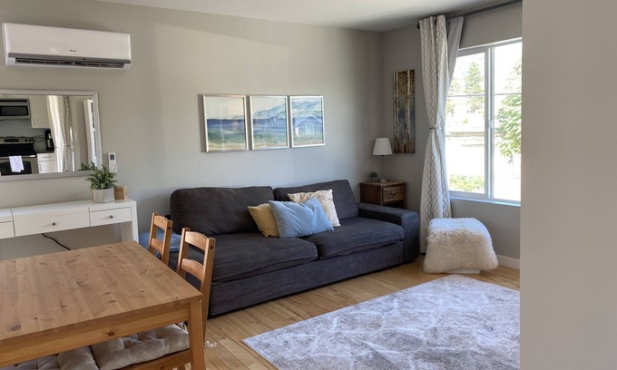 Okanagan-Similkameen Apartment | Steps From Okanagan Lake Beach