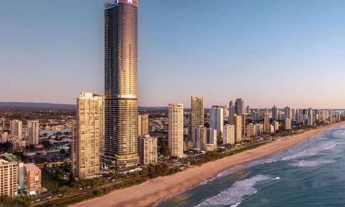 Surfers Paradise Apartment | Steps to beach and cafes w/Pool Gym & Sona Room