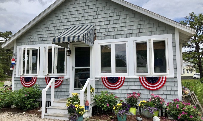 Kennebunkport House | Steps to Goose Rocks Beach!