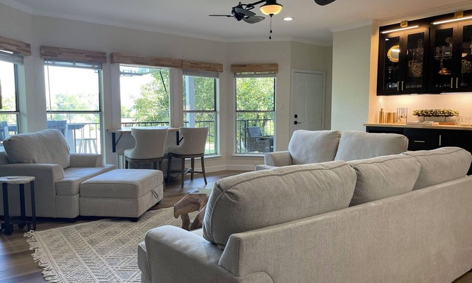 Pottsboro Condo | STEPS TO LAKE TEXOMA & TANGLEWOOD RESORT - MEMBERSHIP ACCESS INCLUDED