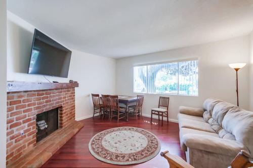 Pacific Beach House | Steps to Restaurants Beach Bay Park Bars