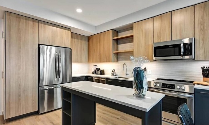 Reston Apartment | Steps to Reston Village Center | 1BR w/Pool/Gym/Yoga Deck