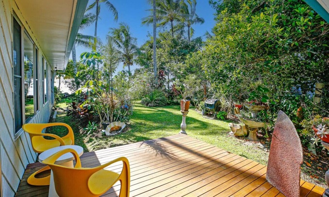 Machans Beach House | Steps to Sand Machans Beach