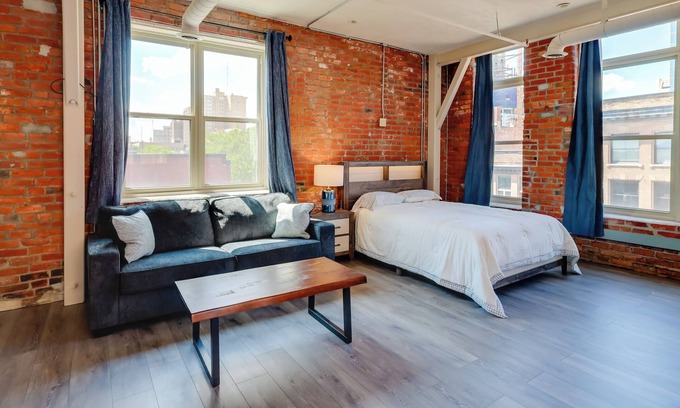 Old Market Condo | Steps to Shops & Eats: Dtwn Omaha Gem!