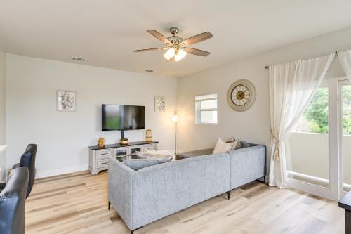 Fort Worth Apartment | Steps to TCU Campus Modern Fort Worth Apt