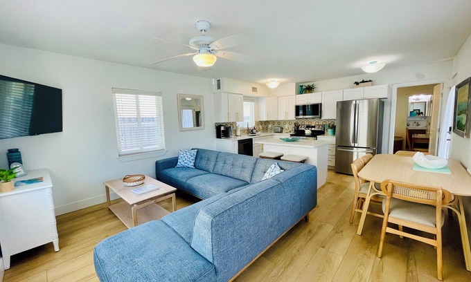 Indian Rocks Beach Apartment | Steps to the Beach, No Car Needed, Completely Permitted Remodel + King Size Bed!