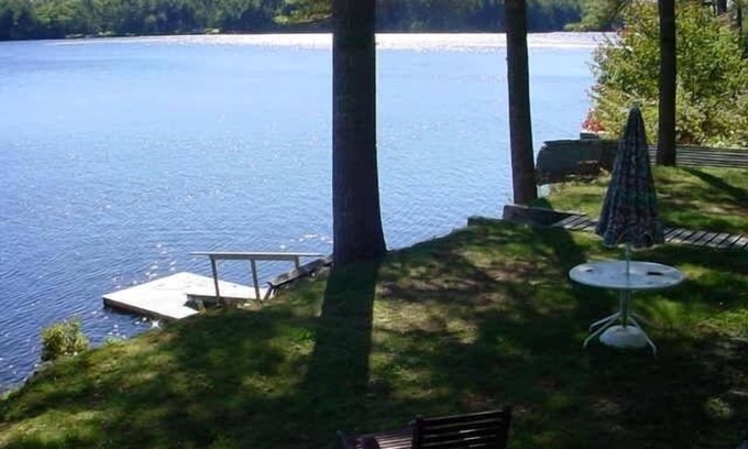 Damariscotta Cottage | Steps to Your Private 100 Feet of Lake Front -