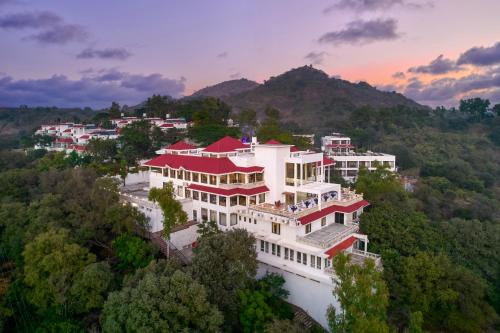 Mount Abu Resort | Sterling Mount Abu