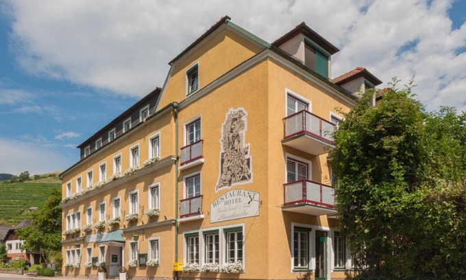 Spitz Hotel | STIERSCHNEIDER'S Weinhotel Wachau & Wiazhaus