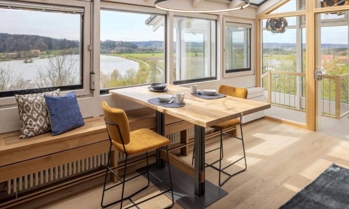 Unterallgau Apartment | Stille x Weite - Hochwertige Wohnung mit See-panorama