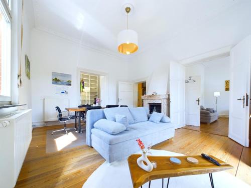 Sonnenberg Apartment | Stilvolle Altbauwohnung am Kurpark, zentral, für bis zu 8 Personen