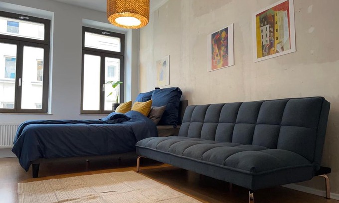 Ost Apartment | Stilvoller Altbau mit Balkon - 10 min to center