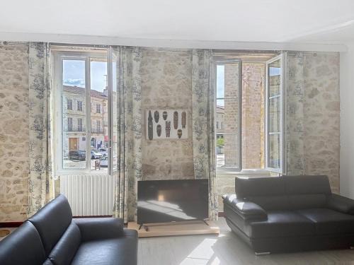 Condom House | Stone and elegant house on central place