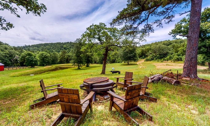 Stringtown Cabin | Stone cabin with a pond & water access - firepit, dog-friendly