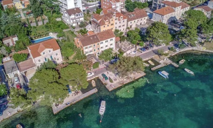 Kotor House | Stone Home Kotor - 4 bedroom beachfront house!