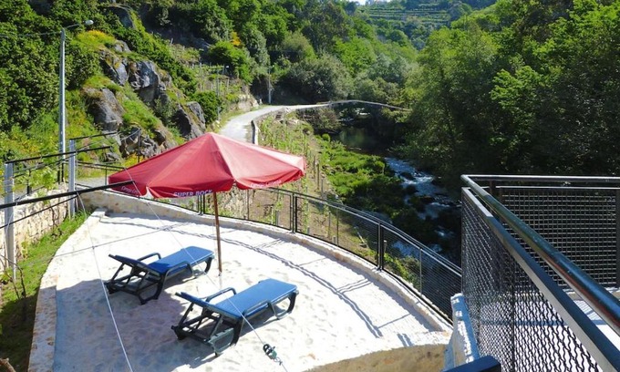 Macieira de Cambra House | Stone House by Caima River with Pool