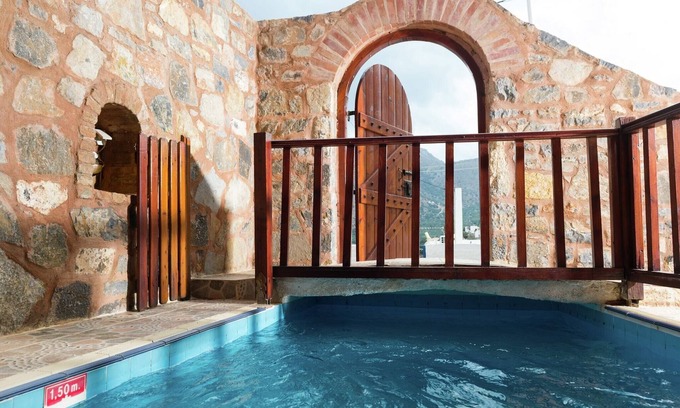 Mavrikiano Apartment | Stone House in Elounda with Gulf Views