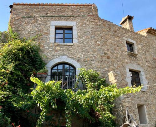 Capmany House | Stone House in Wine Territory