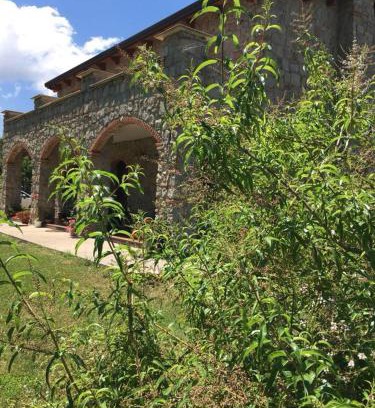 Novi Velia Bed & Breakfast | Stone house