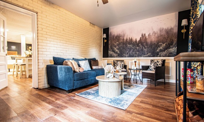 Stone Mountain Apartment | Stone Mountain retreat w/private entry, rustic charm & near local sights!