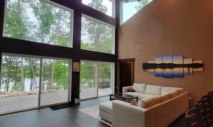 Markville House | Stone Ridge Retreat Cabin
