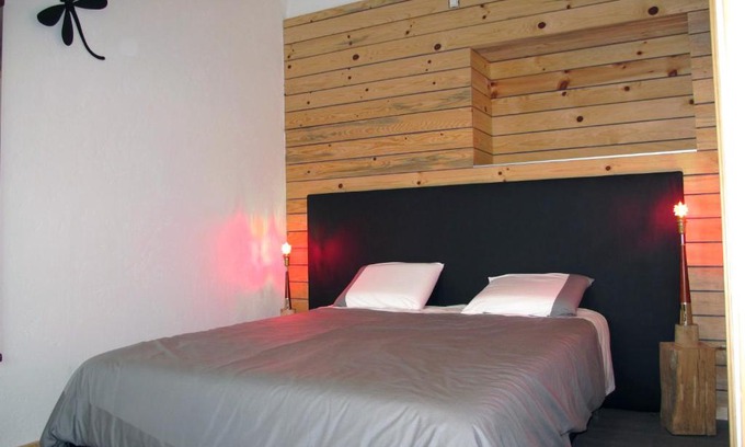 Esneux Apartment | Stone Station
