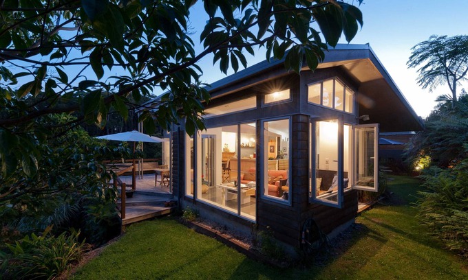 Kerikeri House | Stone Store Lodge A unique lodge in a prime location.