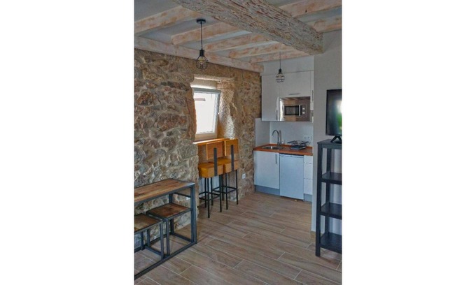 Redondela Apartment | Stone studio near the sea and the Camino. Catapeixe Holiday Apartments.